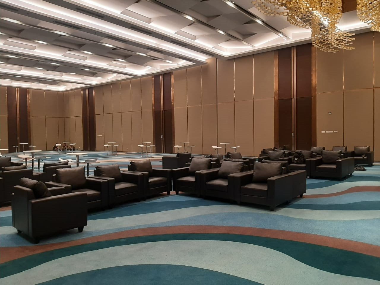 SEWA SOFA BATUCEPER DI TANGGERANG 